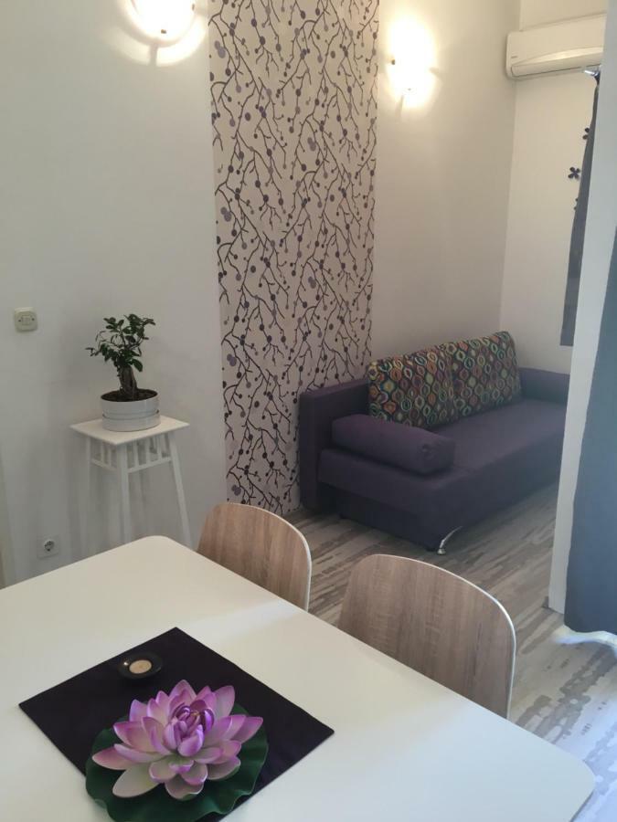 Apartment Josipa Grebastica Exterior photo